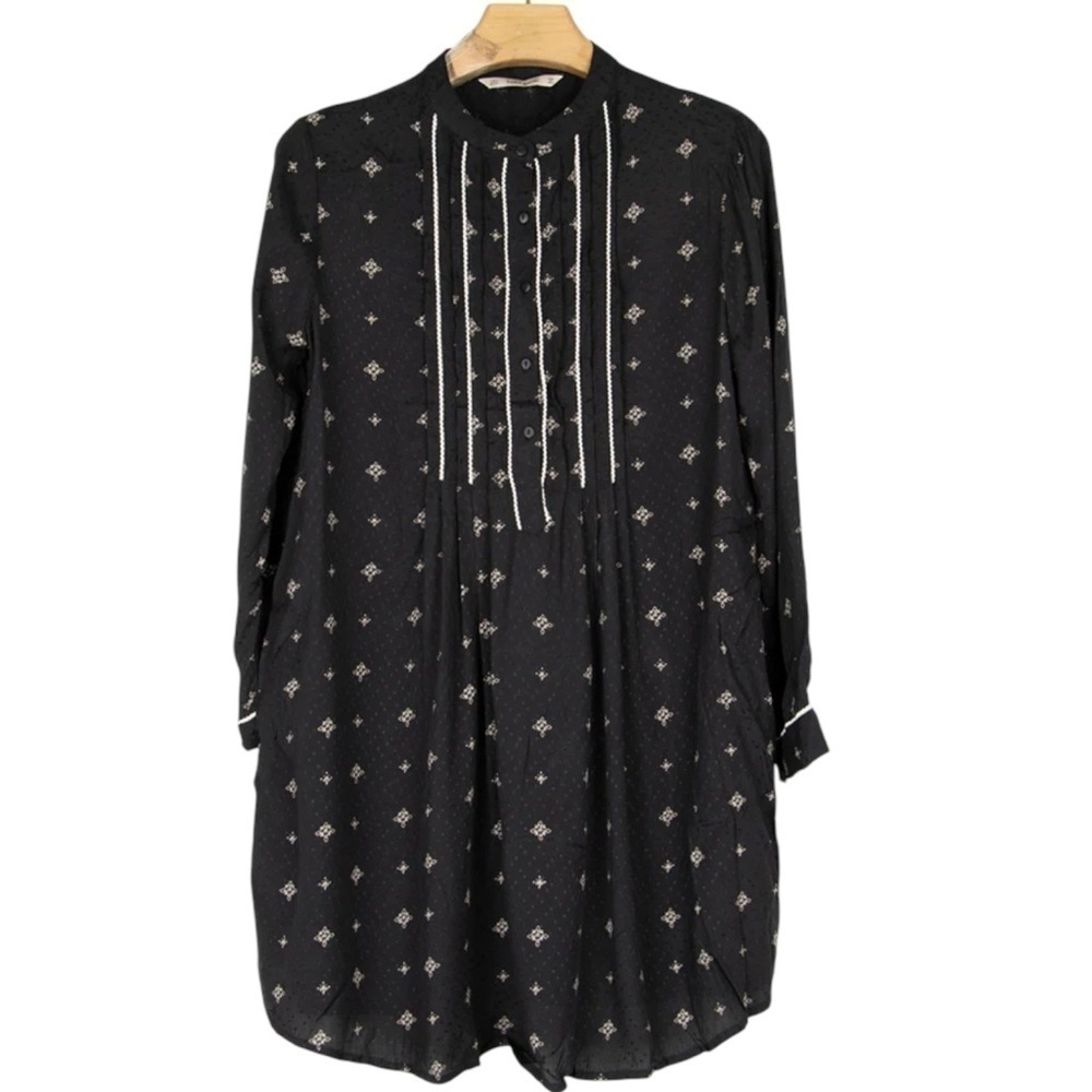 Zara Black Textured Diamond Print Pleated Neckline Long Sleeve Mini Dress
